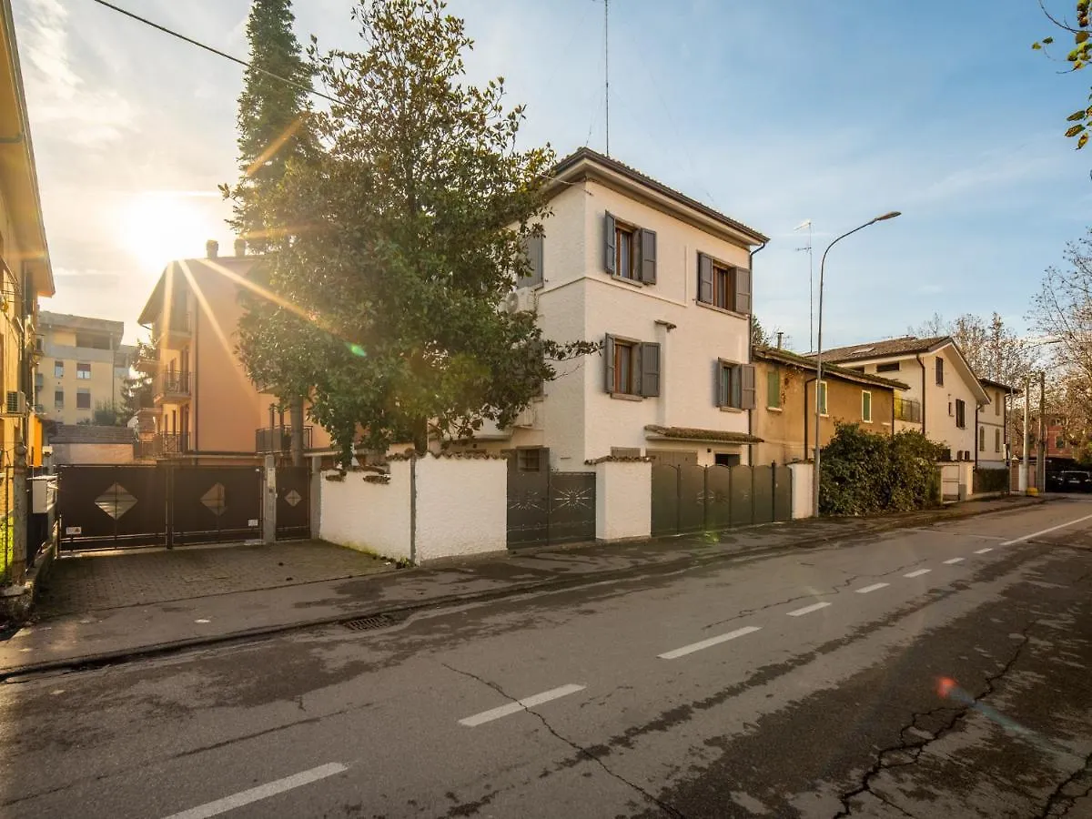Guesthouse Tramonti Reggio Emilia