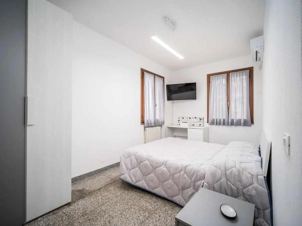 Guesthouse Tramonti Reggio Emilia Guest house